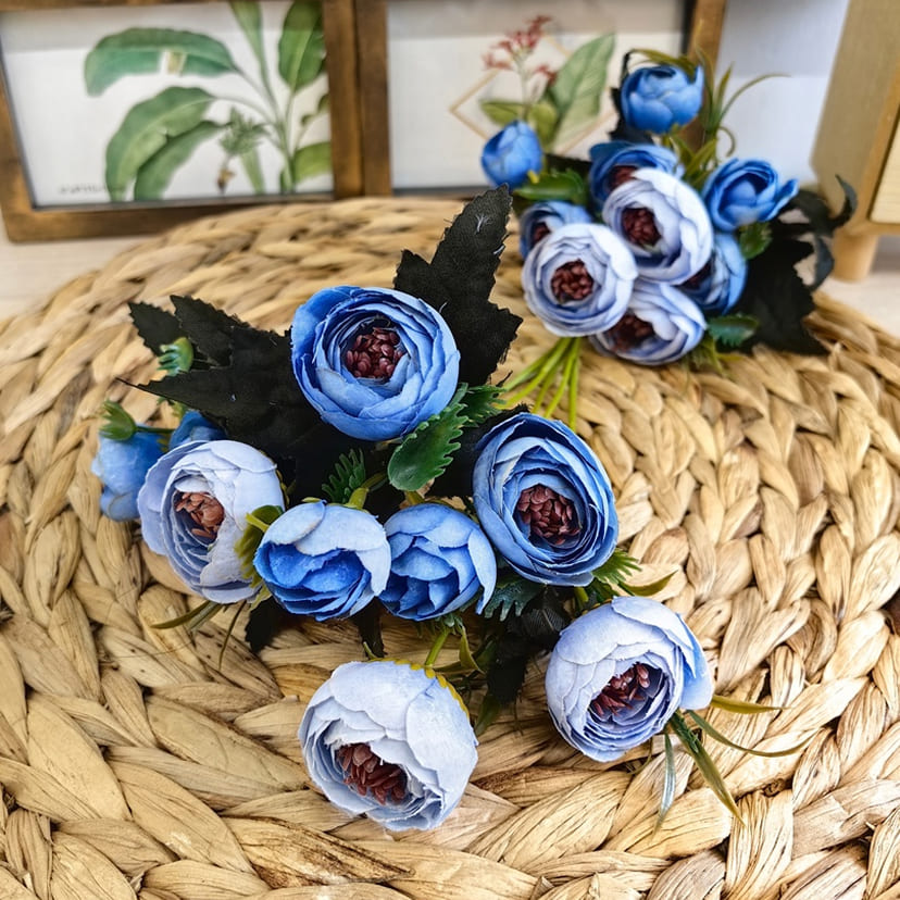 Искусственные цветы в Кирове | Цветы искусственные «Камелии», голубые, букет